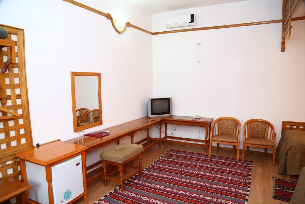 Malika Classic Hotel Самарканд Стая снимка
